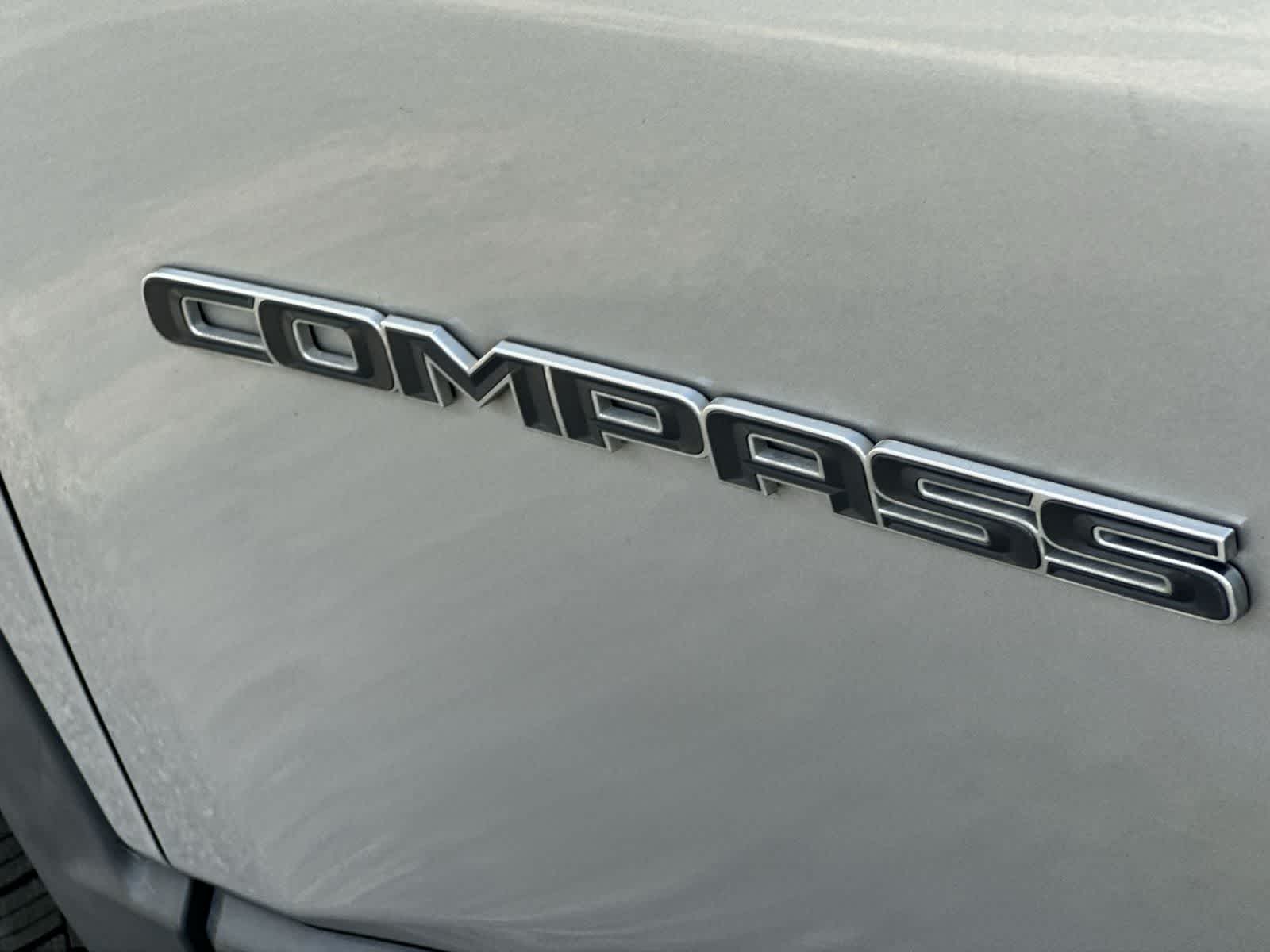 Thumbnail: 2022 Jeep Compass - 11