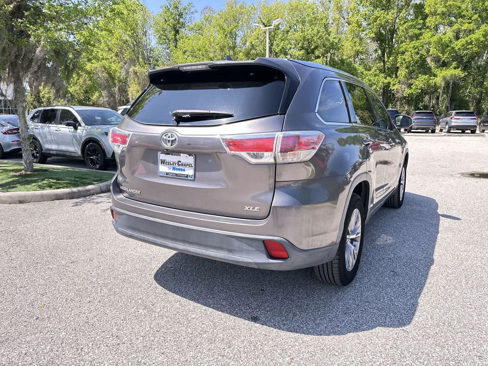 Thumbnail: 2015 Toyota Highlander - 6