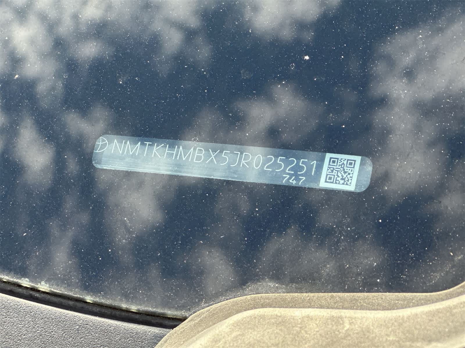 Thumbnail: 2018 Toyota C-HR - 26