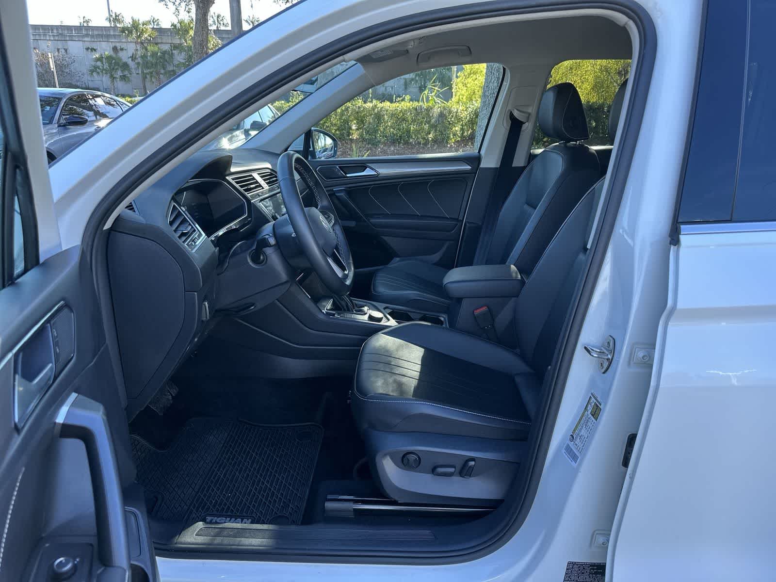 Thumbnail: 2024 Volkswagen Tiguan - 2