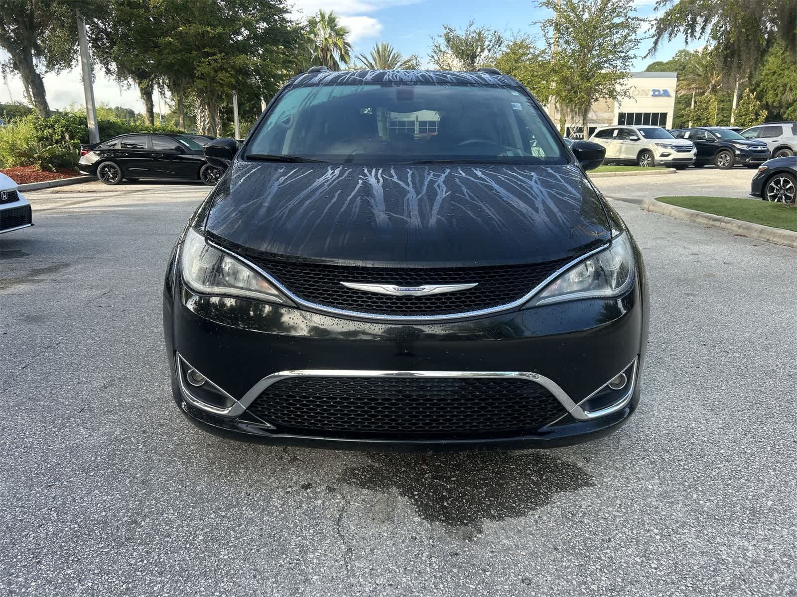 Thumbnail: 2017 Chrysler Pacifica - 9