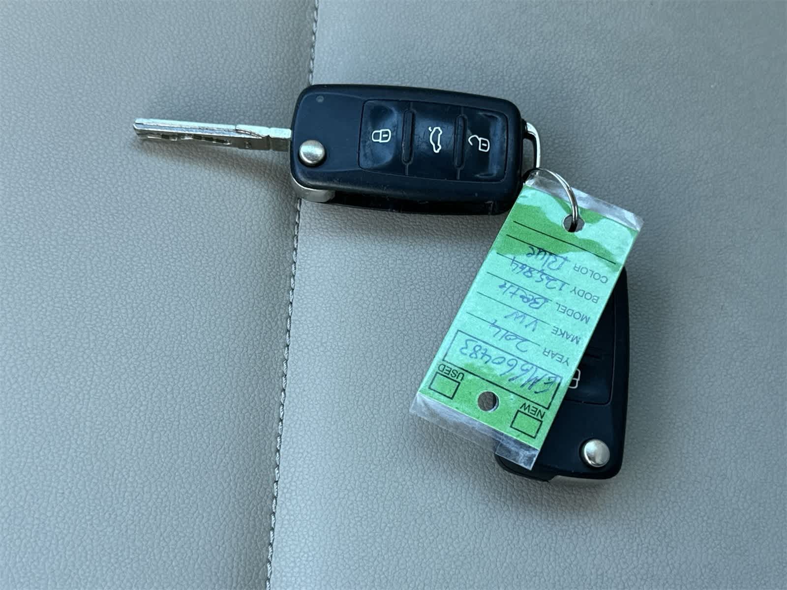 Thumbnail: 2014 Volkswagen Beetle - 20