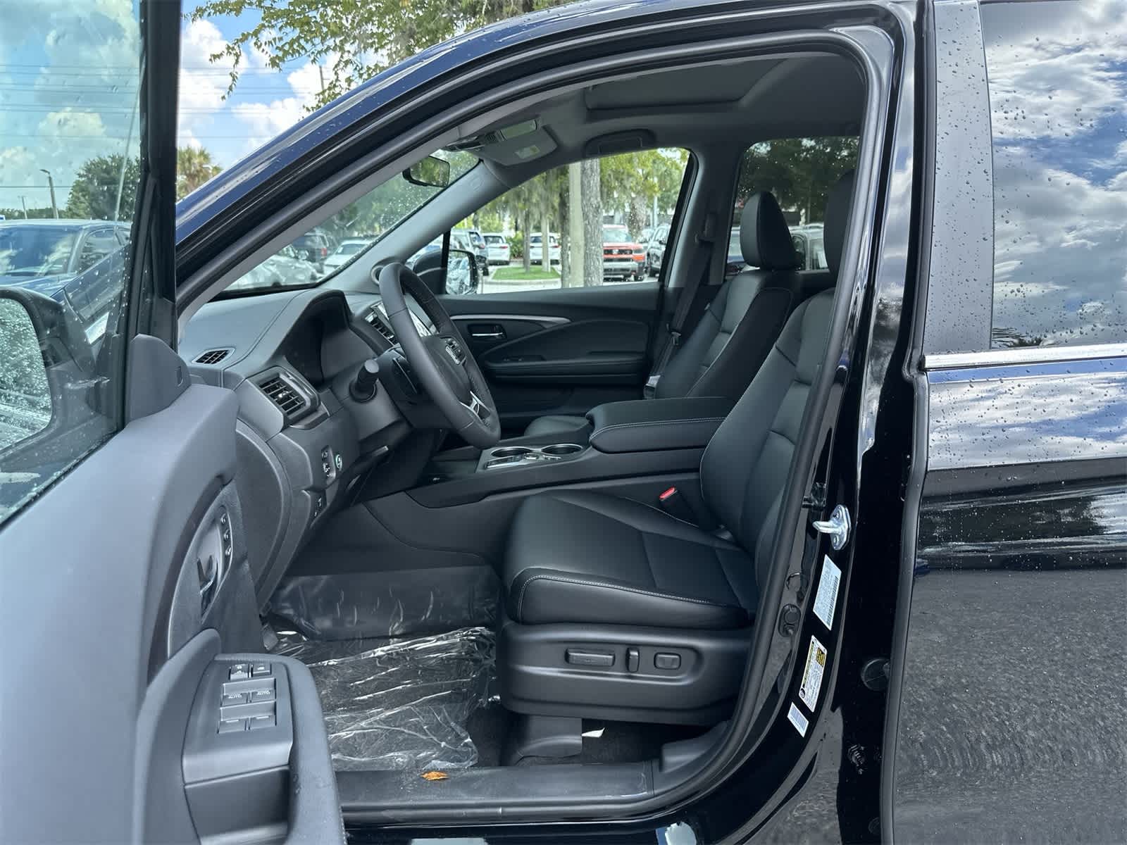 Thumbnail: 2025 Honda Ridgeline - 2