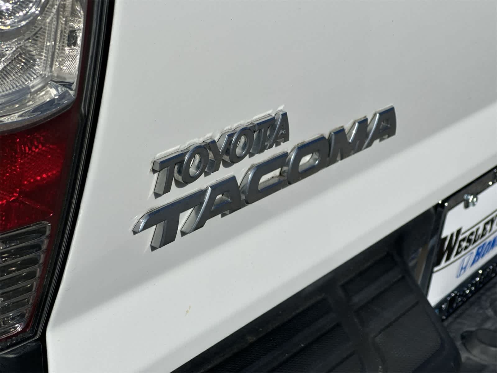 Thumbnail: 2010 Toyota Tacoma - 10