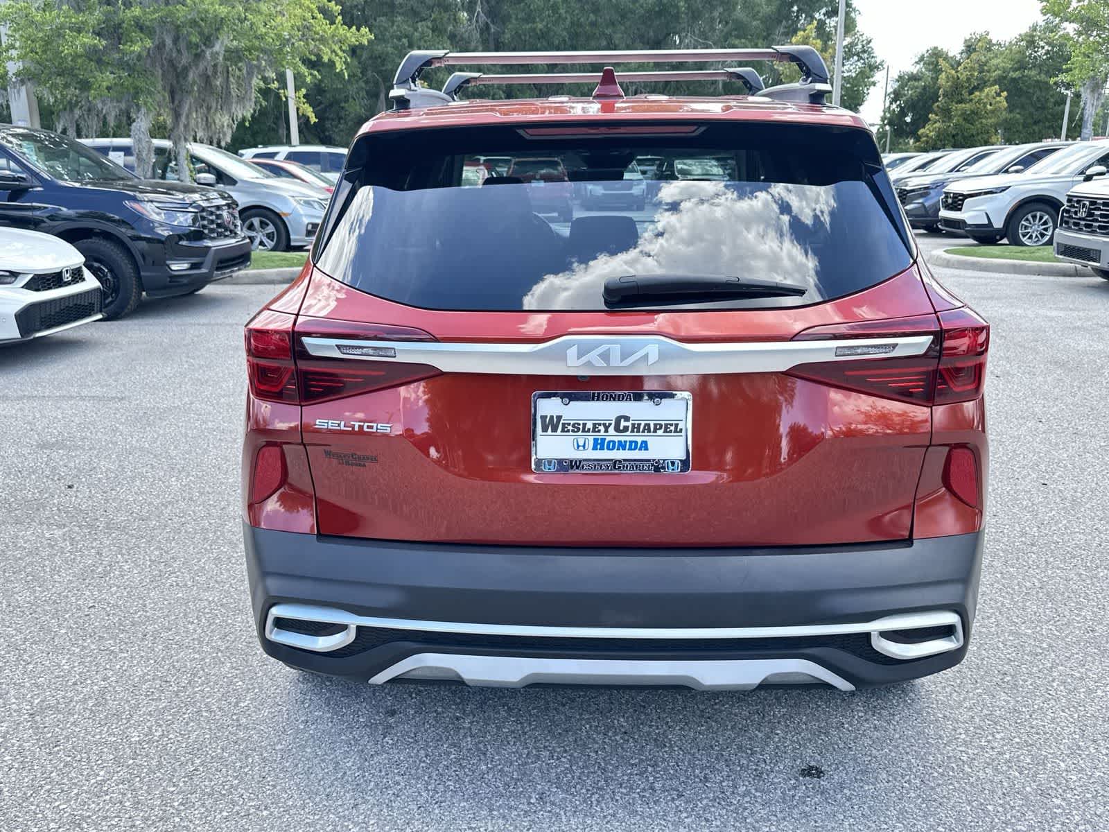 Thumbnail: 2023 Kia Seltos - 4
