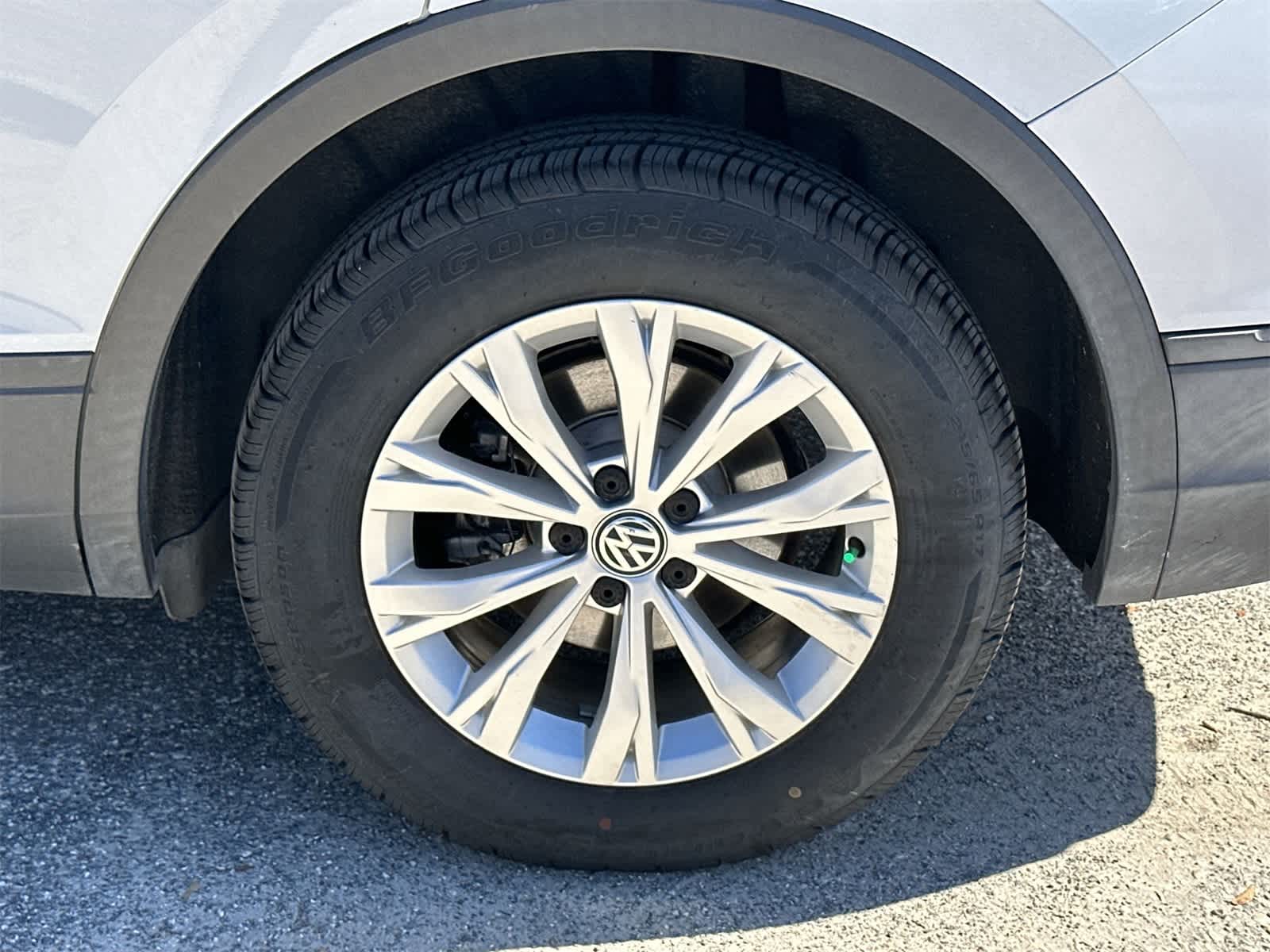 Thumbnail: 2019 Volkswagen Tiguan - 12