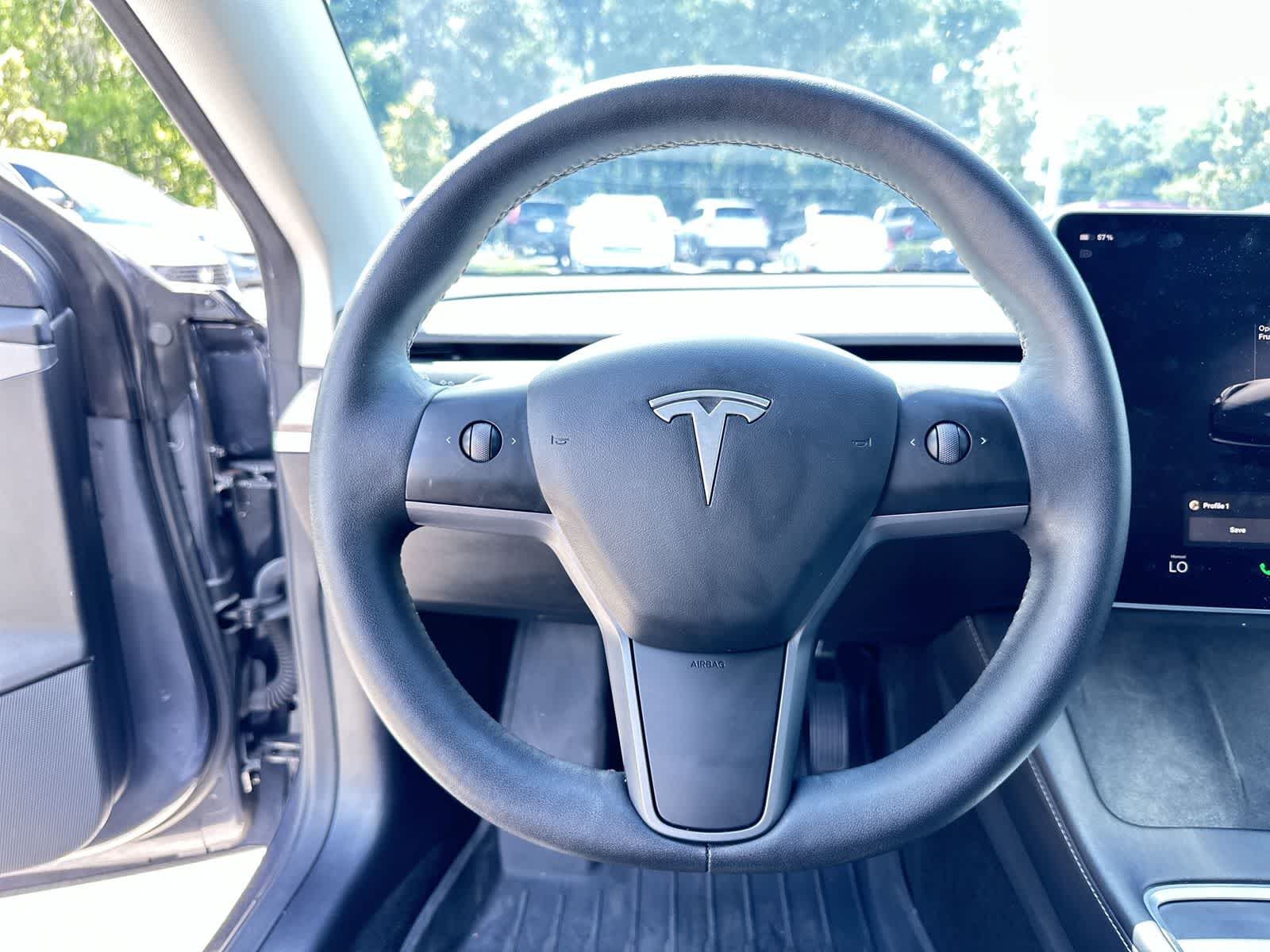 Thumbnail: 2022 Tesla Model 3 - 17