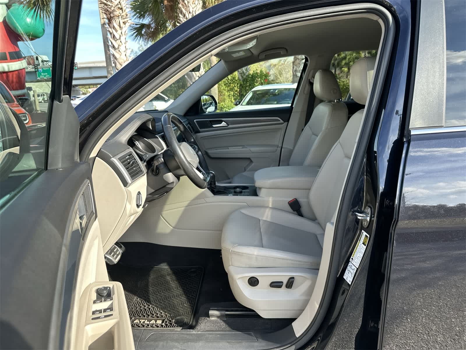 Thumbnail: 2021 Volkswagen Atlas - 2