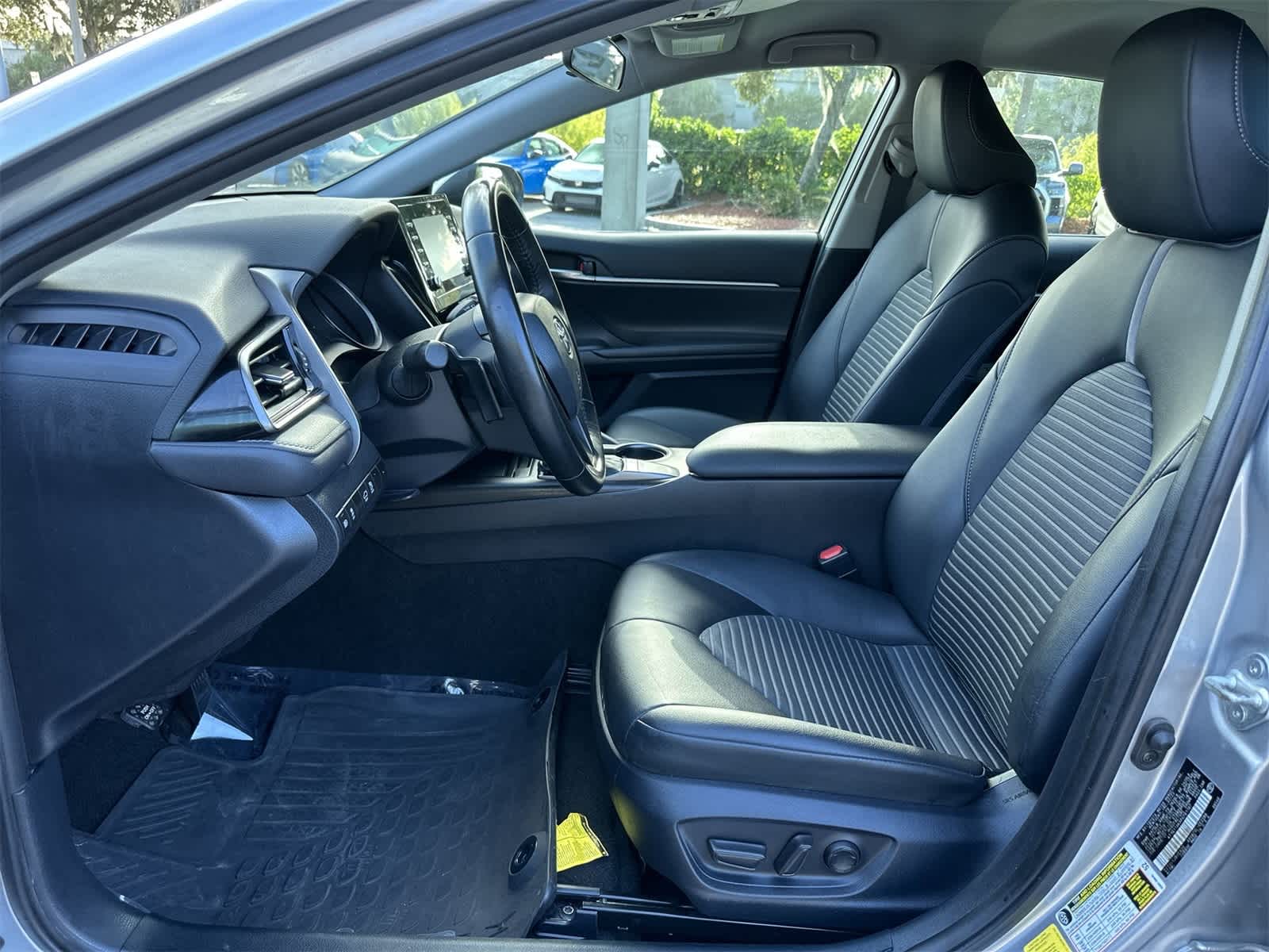 Thumbnail: 2023 Toyota Camry - 13