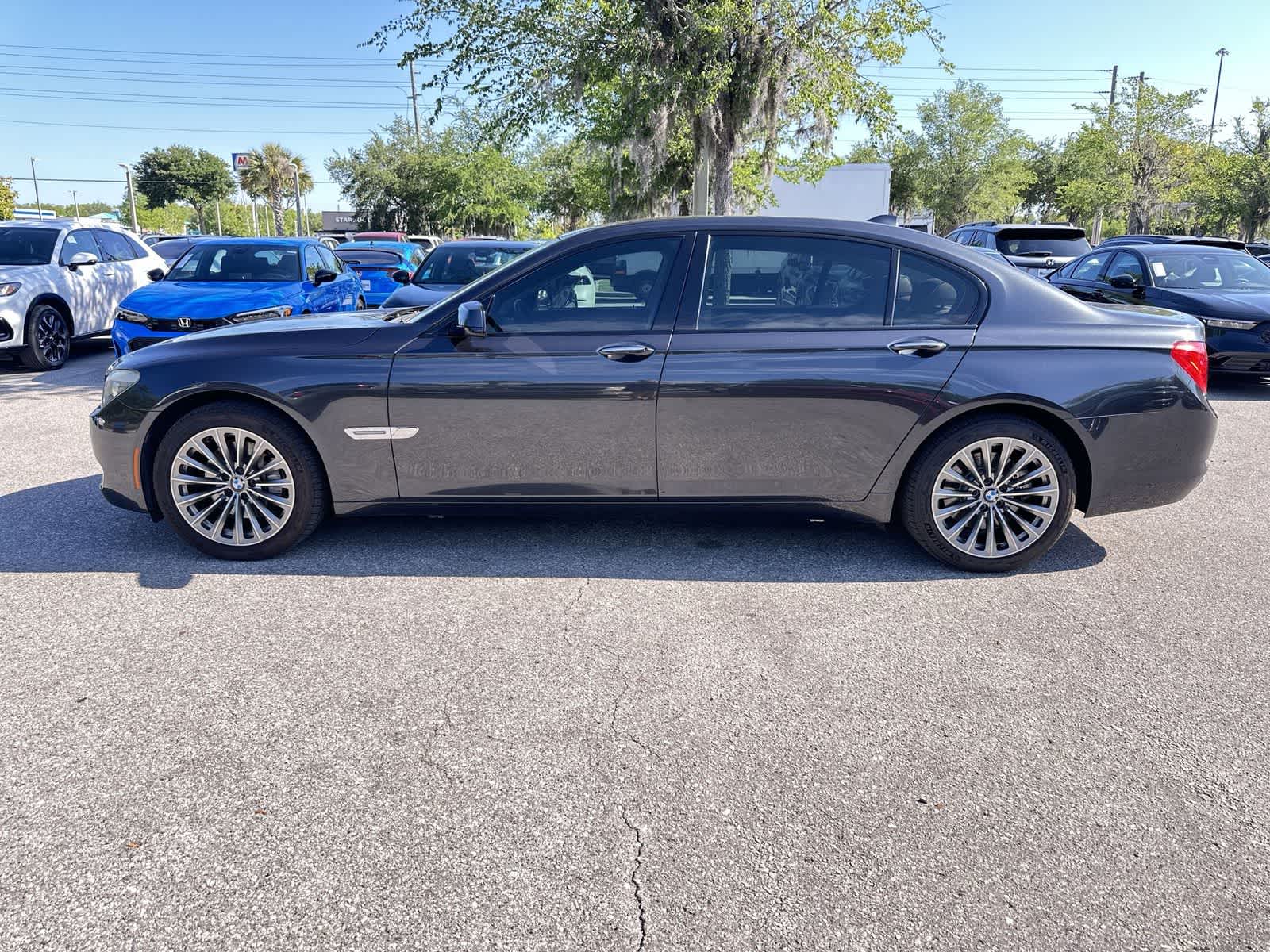Thumbnail: 2011 BMW 7 Series - 3