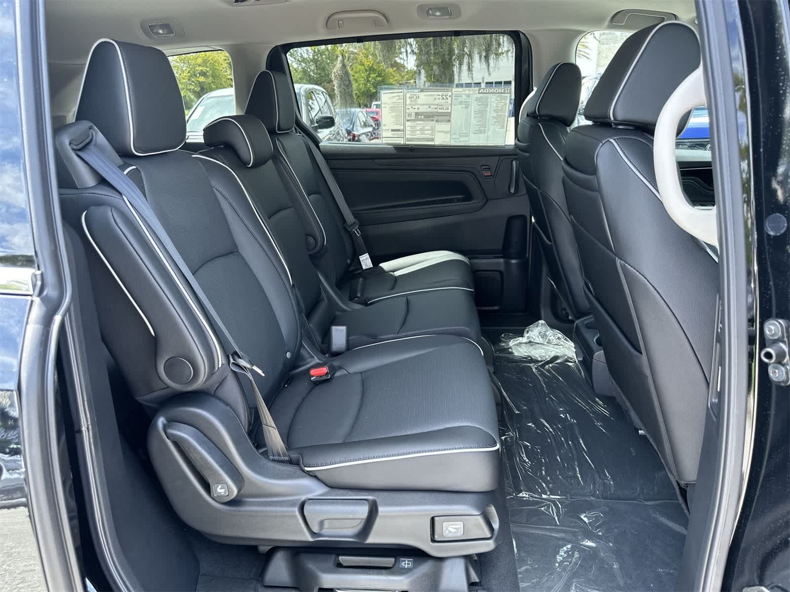 Thumbnail: 2026 Honda Odyssey - 16