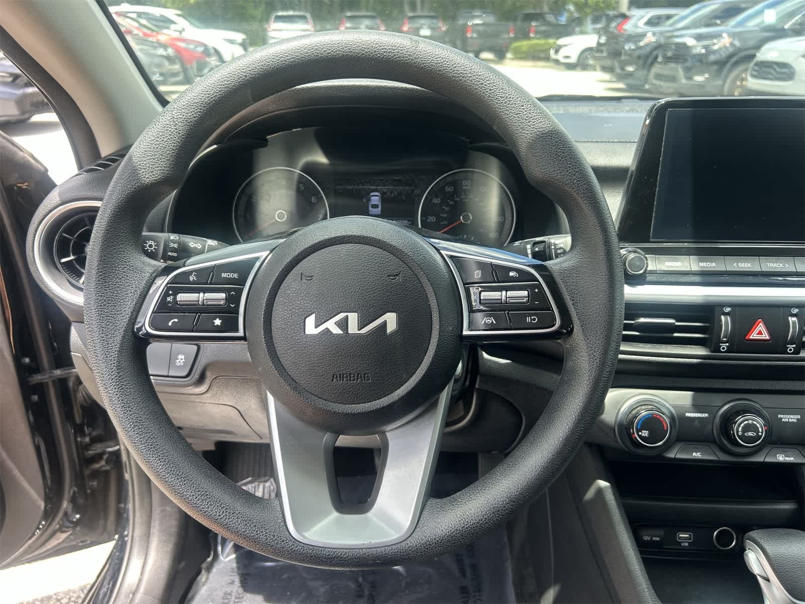 Thumbnail: 2023 Kia Forte - 18