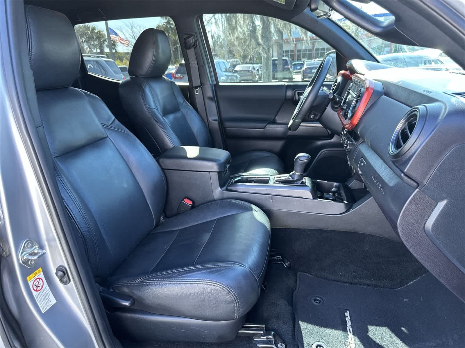 Thumbnail: 2018 Toyota Tacoma - 19