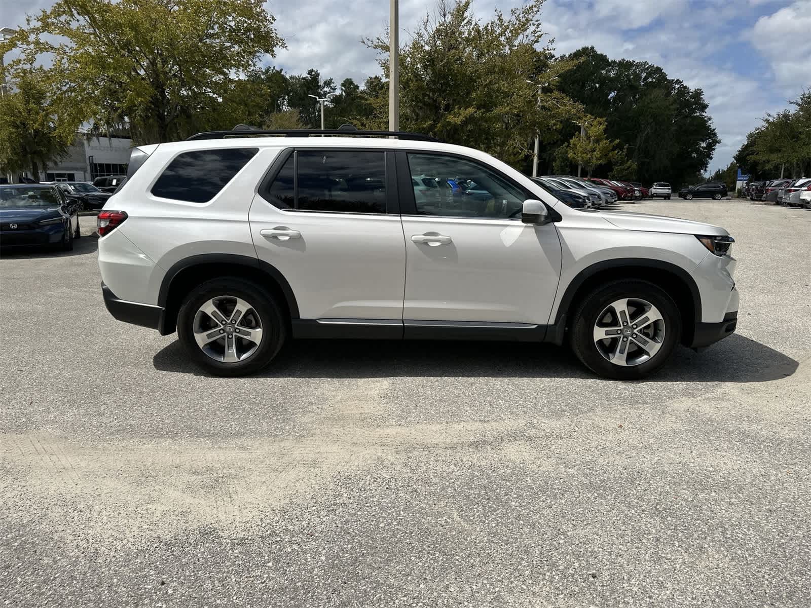 Thumbnail: 2023 Honda Pilot - 7