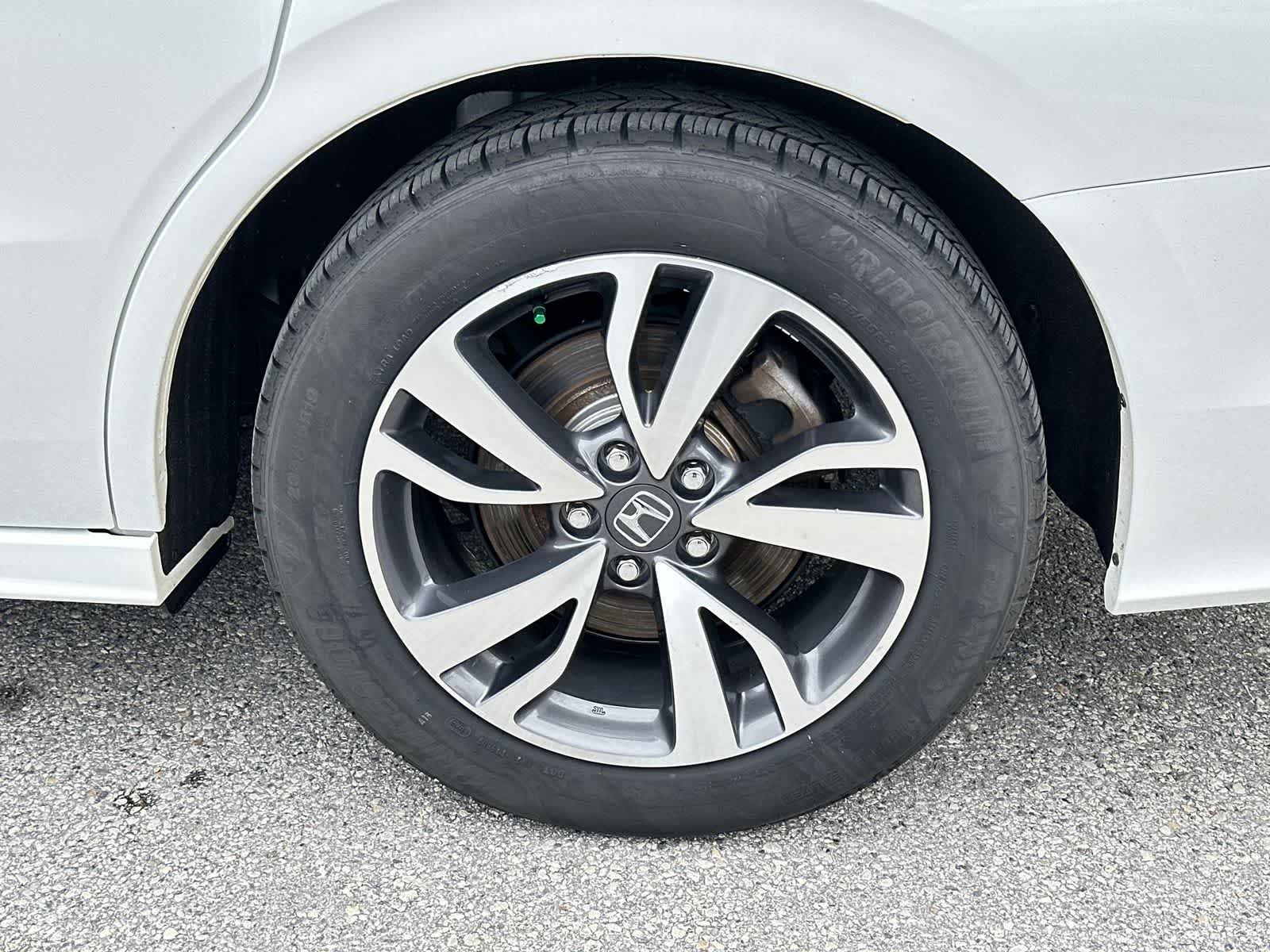 Thumbnail: 2023 Honda Odyssey - 12