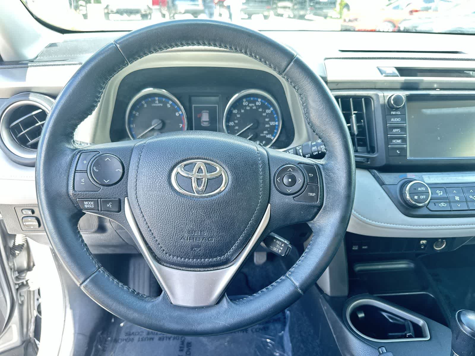 Thumbnail: 2016 Toyota RAV4 - 18