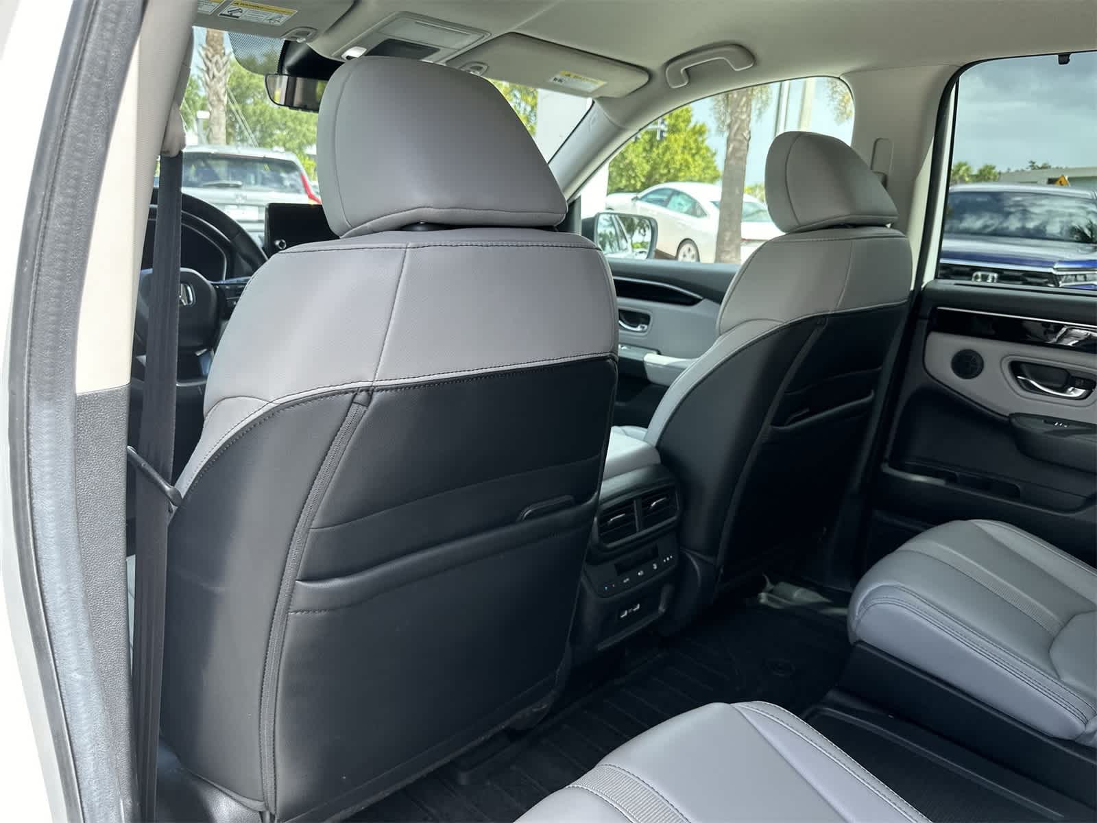 Thumbnail: 2023 Honda Pilot - 14