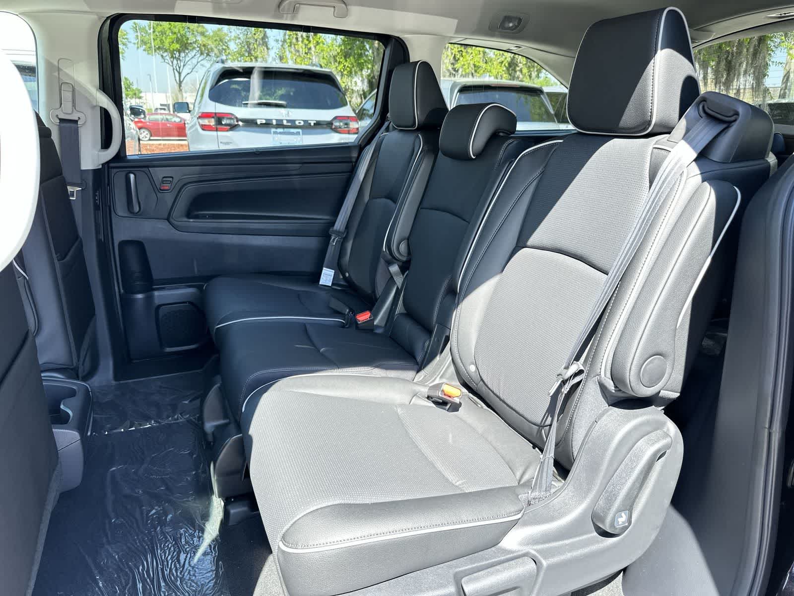 Thumbnail: 2026 Honda Odyssey - 14