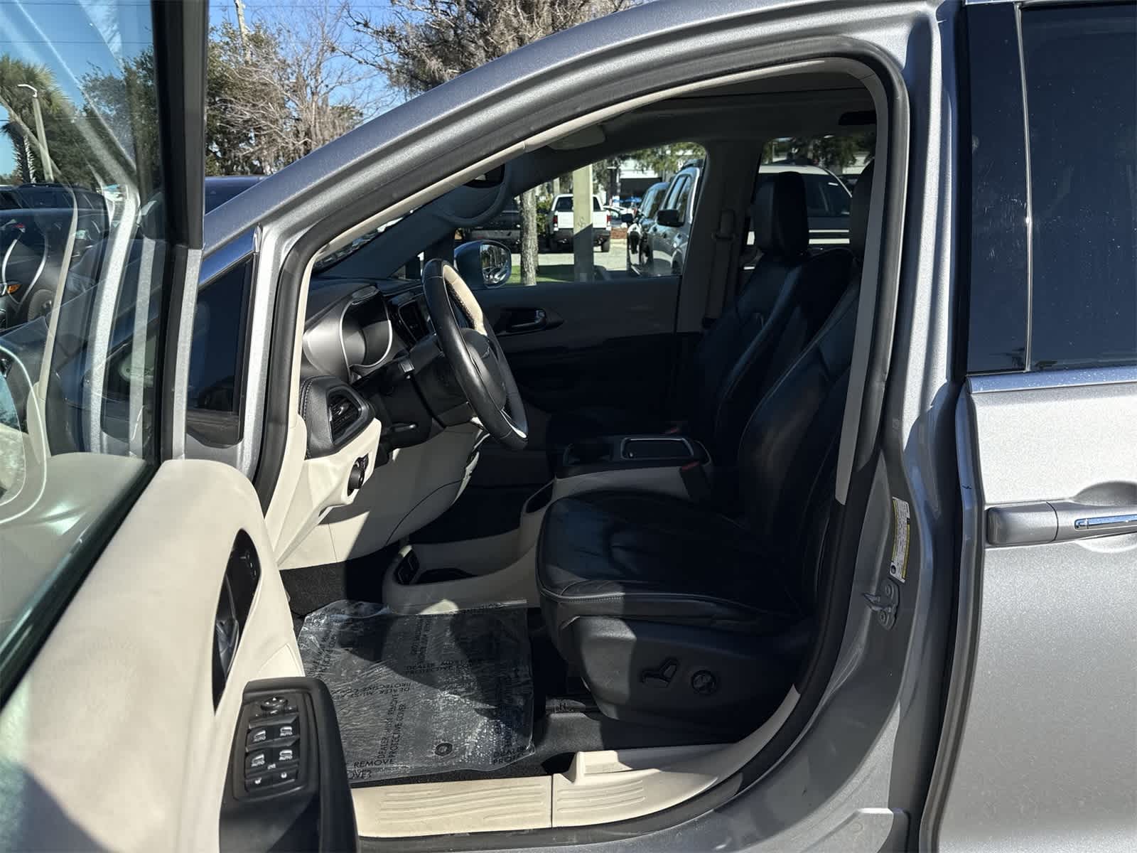 Thumbnail: 2018 Chrysler Pacifica - 2