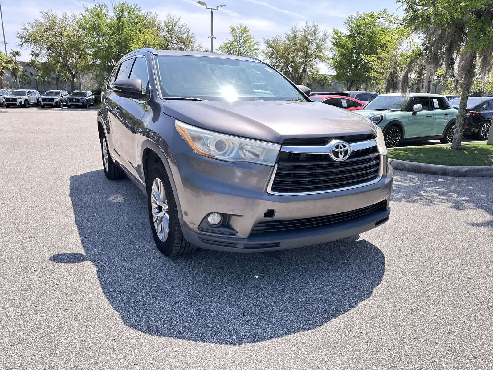 Thumbnail: 2015 Toyota Highlander - 8