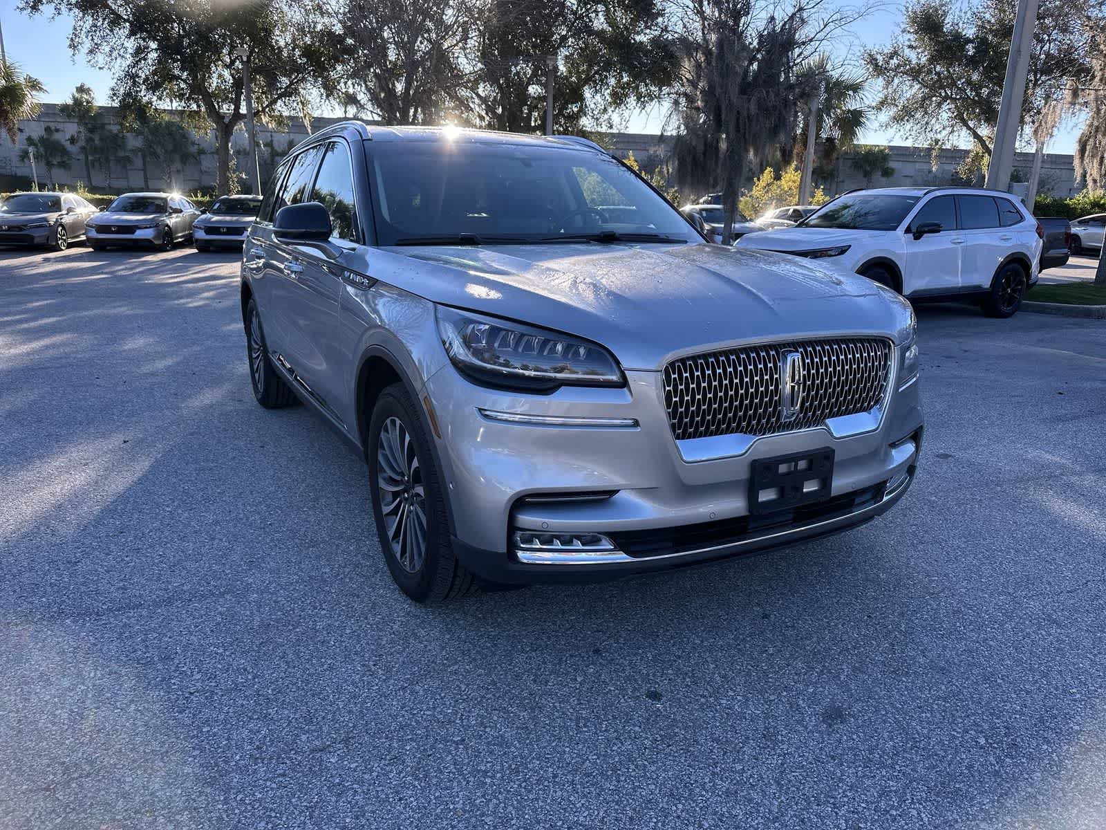 Thumbnail: 2020 Lincoln Aviator - 8