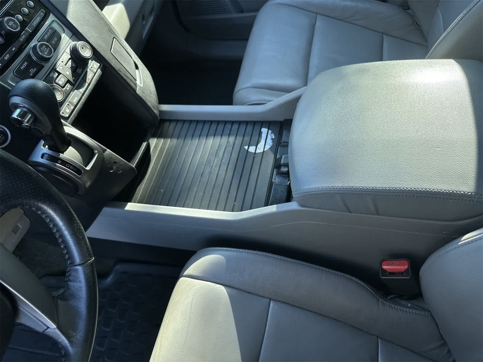 Thumbnail: 2014 Honda Pilot - 19