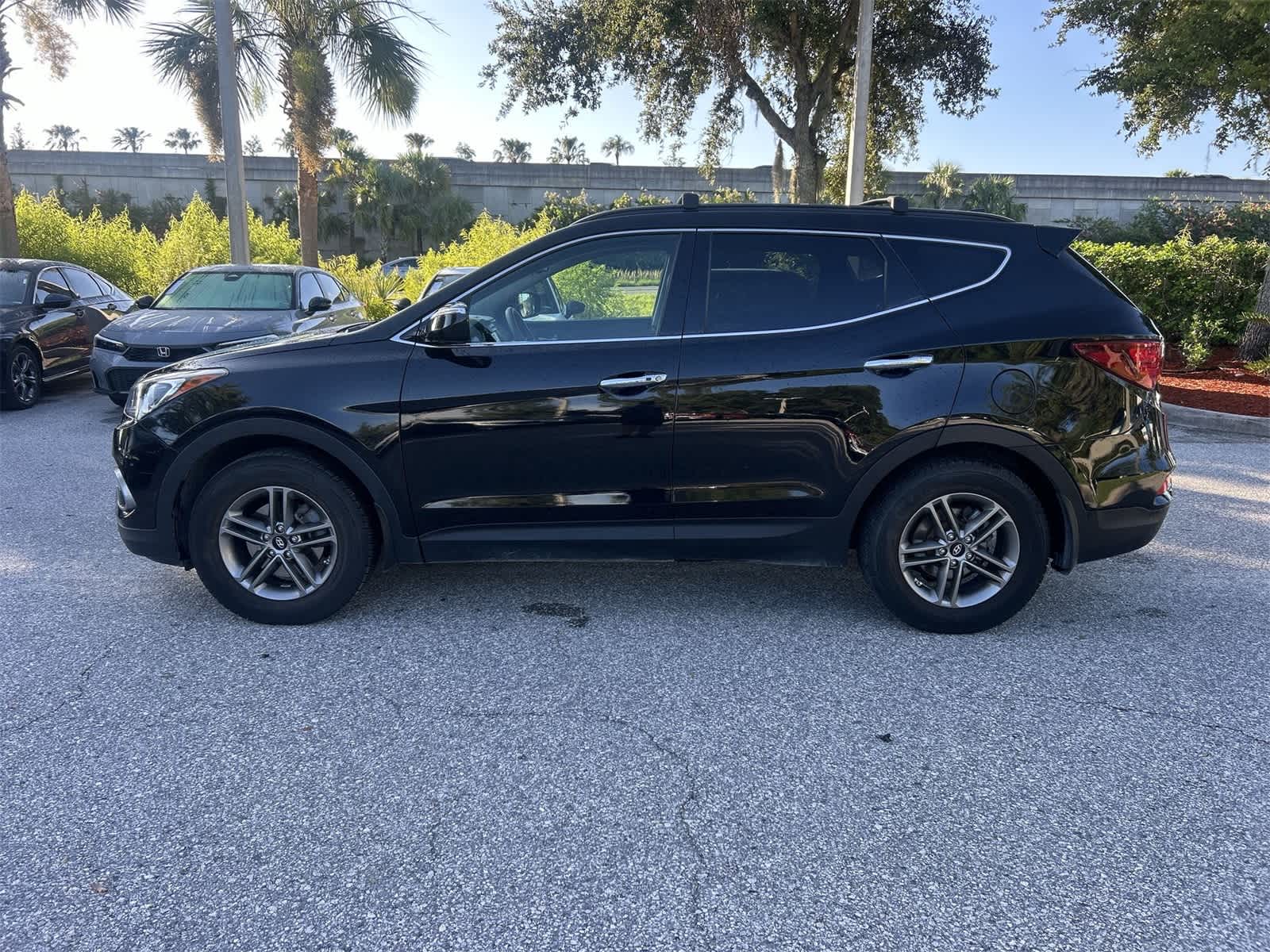 Thumbnail: 2018 Hyundai Santa Fe - 3