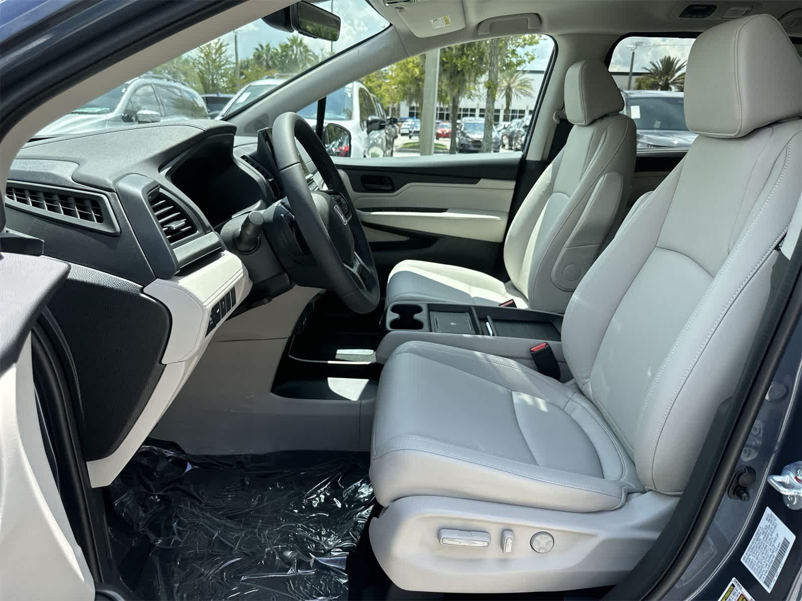 Thumbnail: 2026 Honda Odyssey - 13