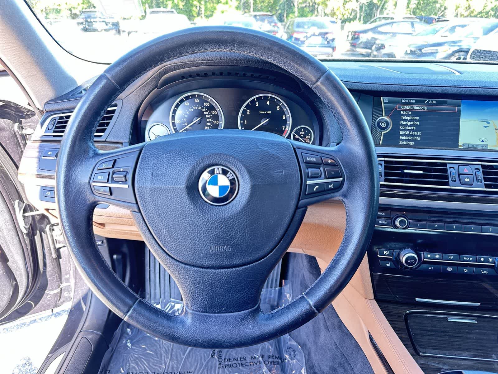 Thumbnail: 2011 BMW 7 Series - 18