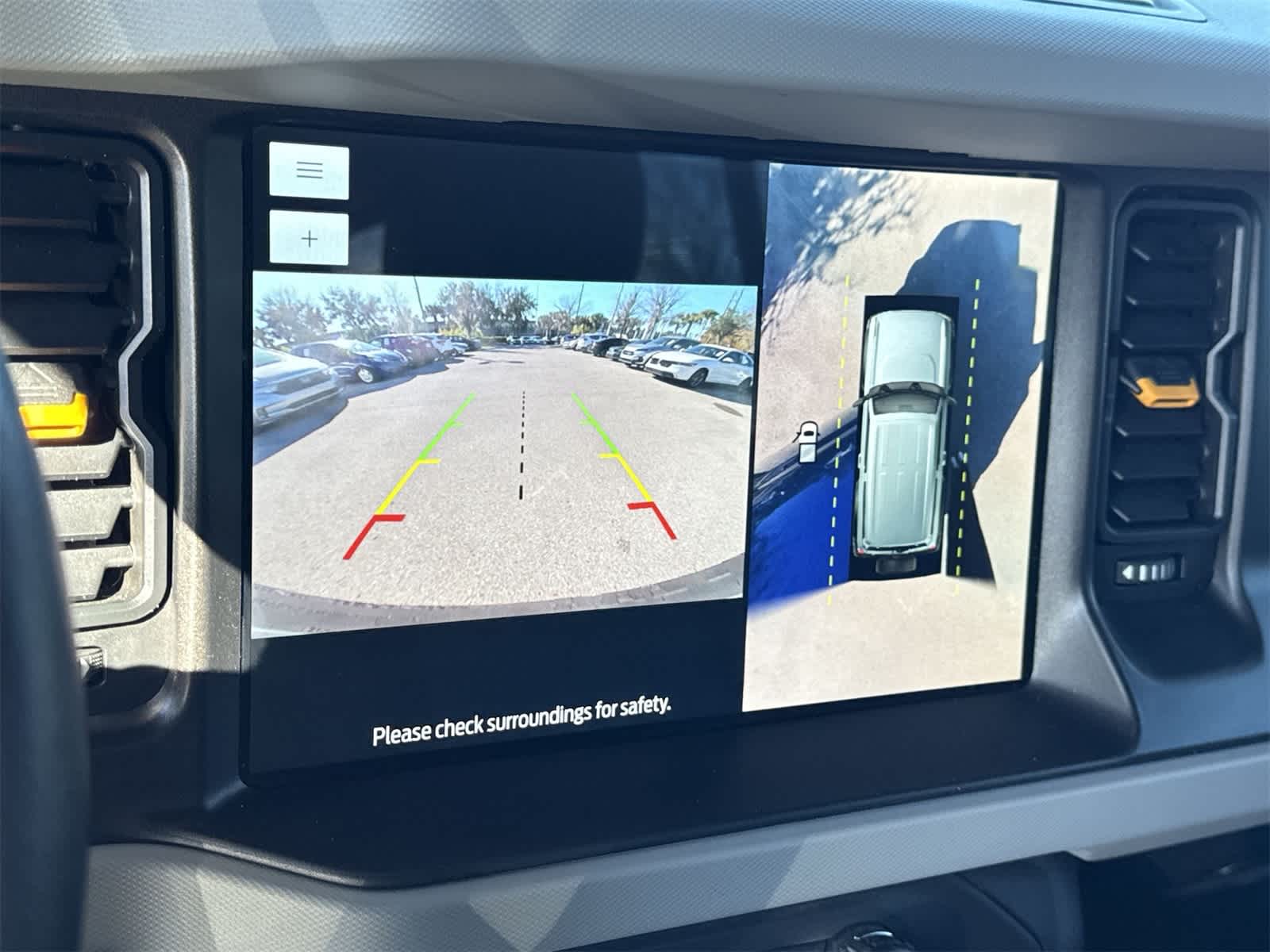 Thumbnail: 2023 Ford Bronco - 20