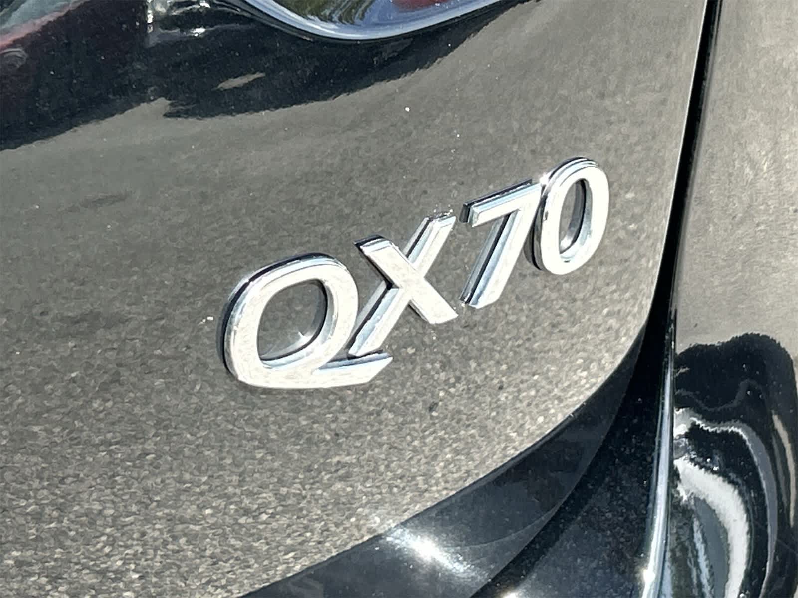 Thumbnail: 2016 INFINITI QX70 - 11
