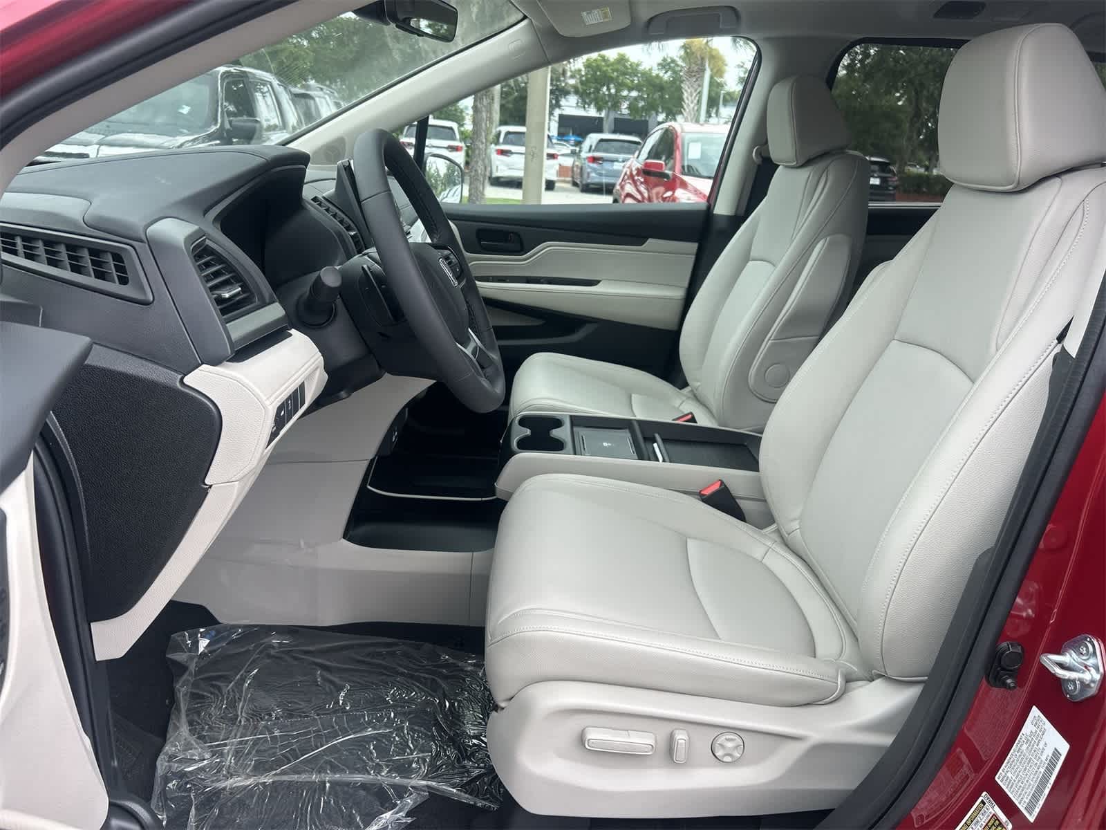 Thumbnail: 2025 Honda Odyssey - 13