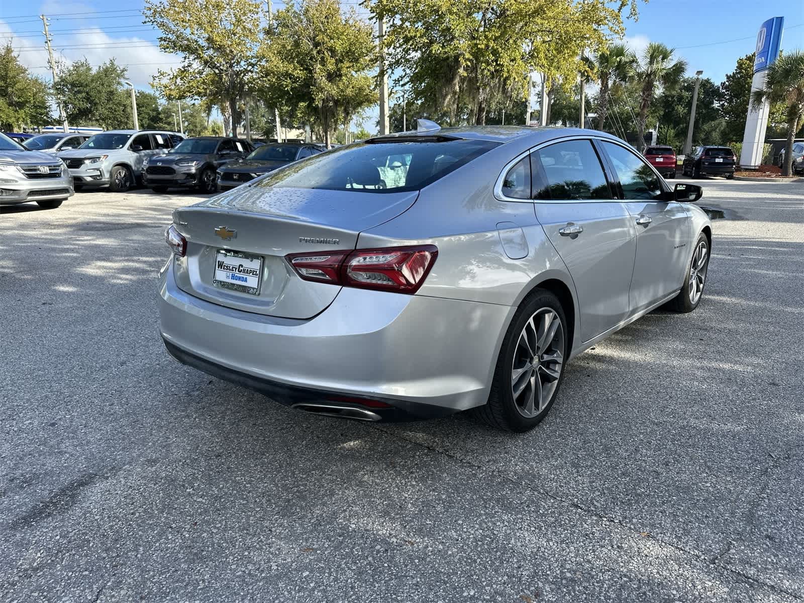 Thumbnail: 2020 Chevrolet Malibu - 6