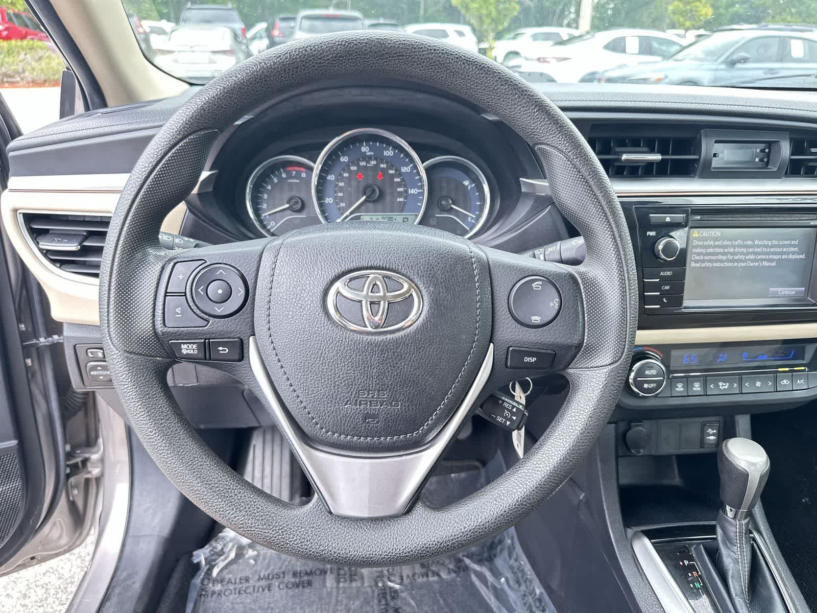 Thumbnail: 2015 Toyota Corolla - 18