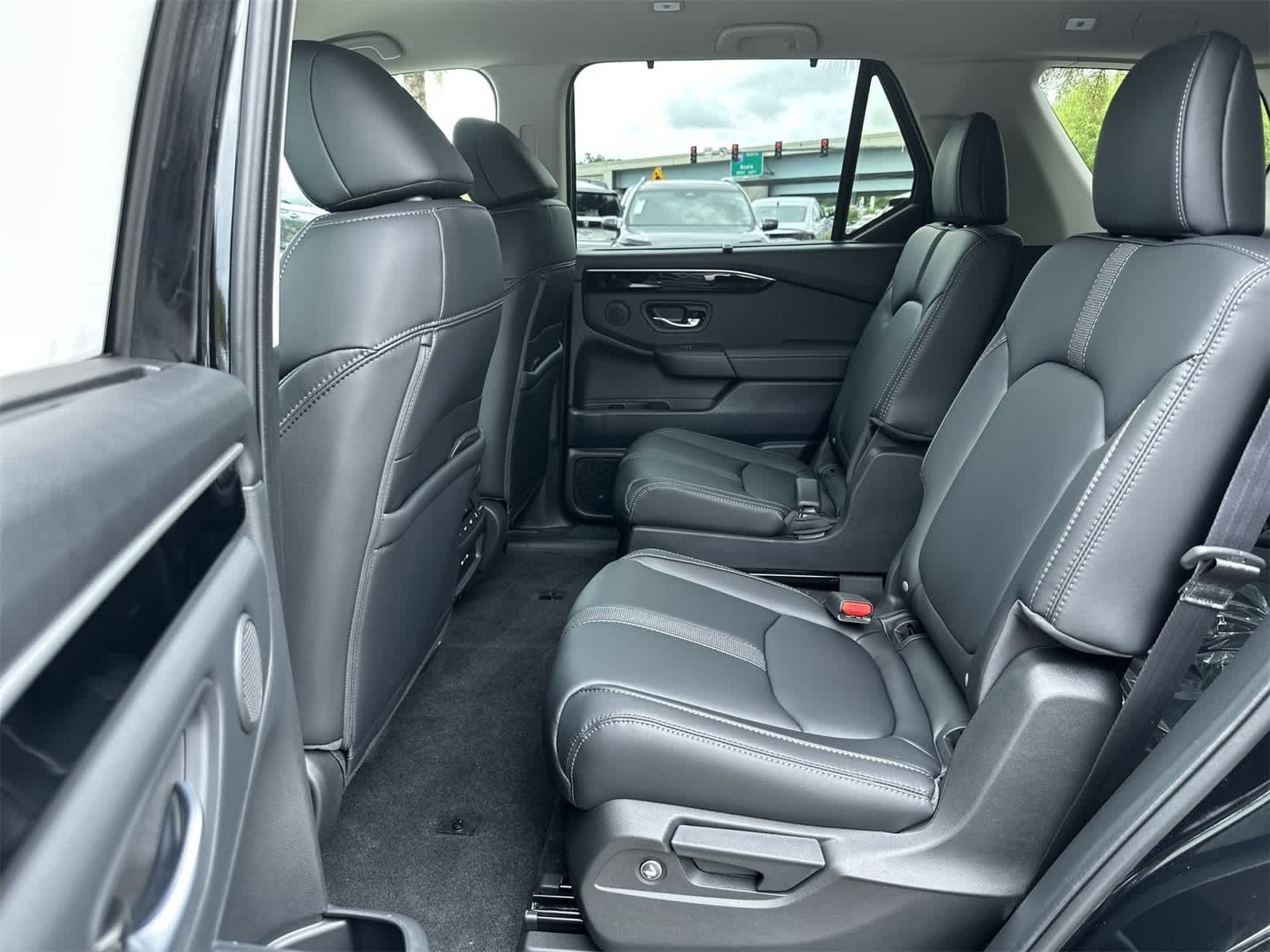 Thumbnail: 2025 Honda Pilot - 15