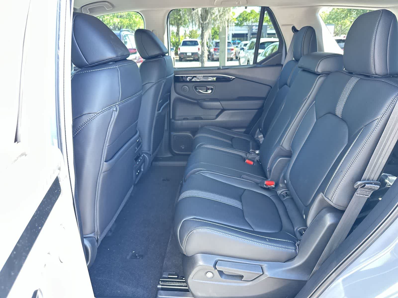 Thumbnail: 2026 Honda Pilot - 15