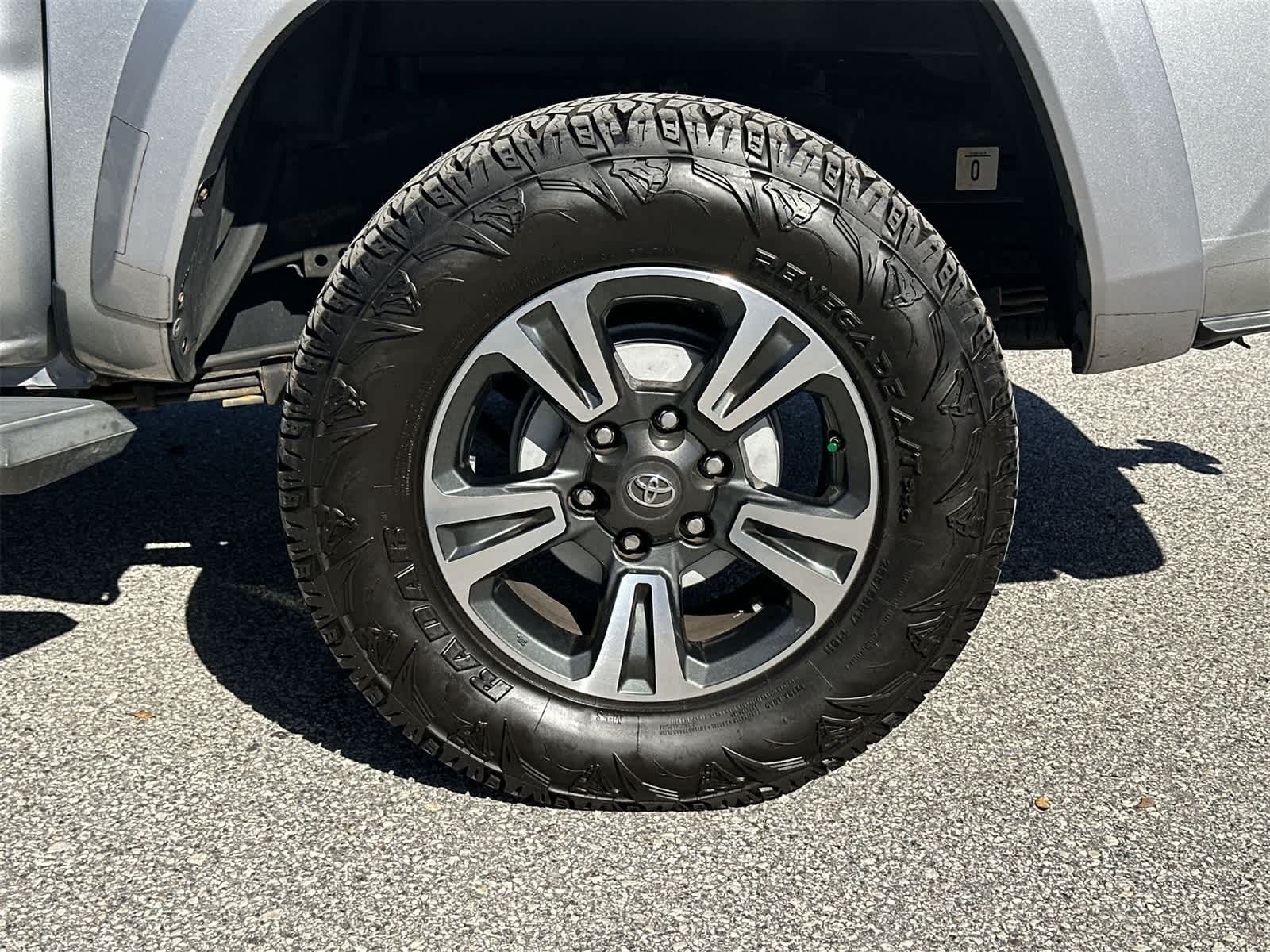 Thumbnail: 2018 Toyota Tacoma - 12