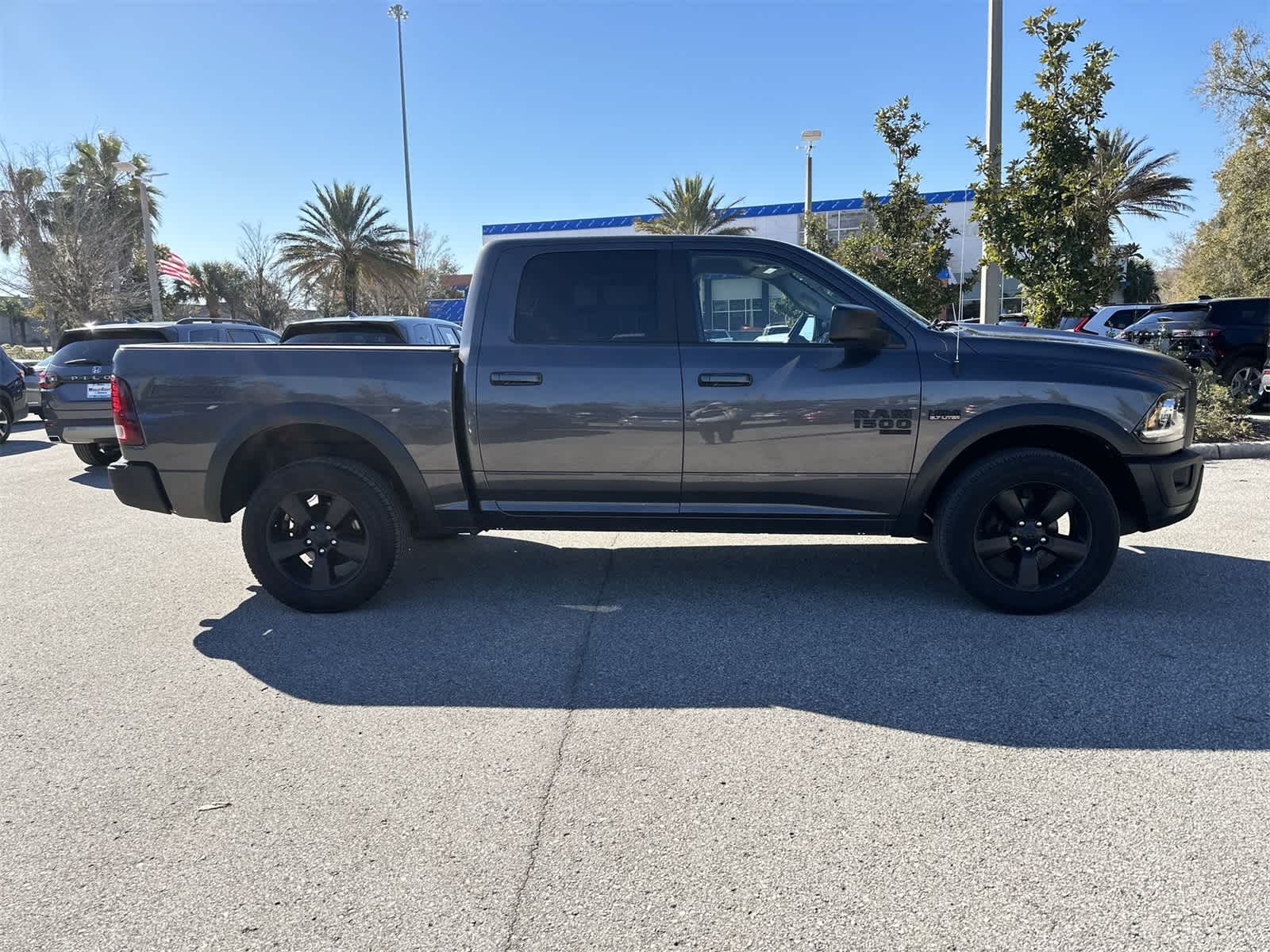 Thumbnail: 2019 RAM 1500 Classic - 7