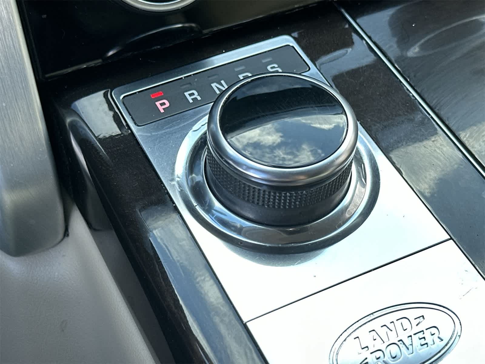 Thumbnail: 2018 Land Rover Range Rover - 21