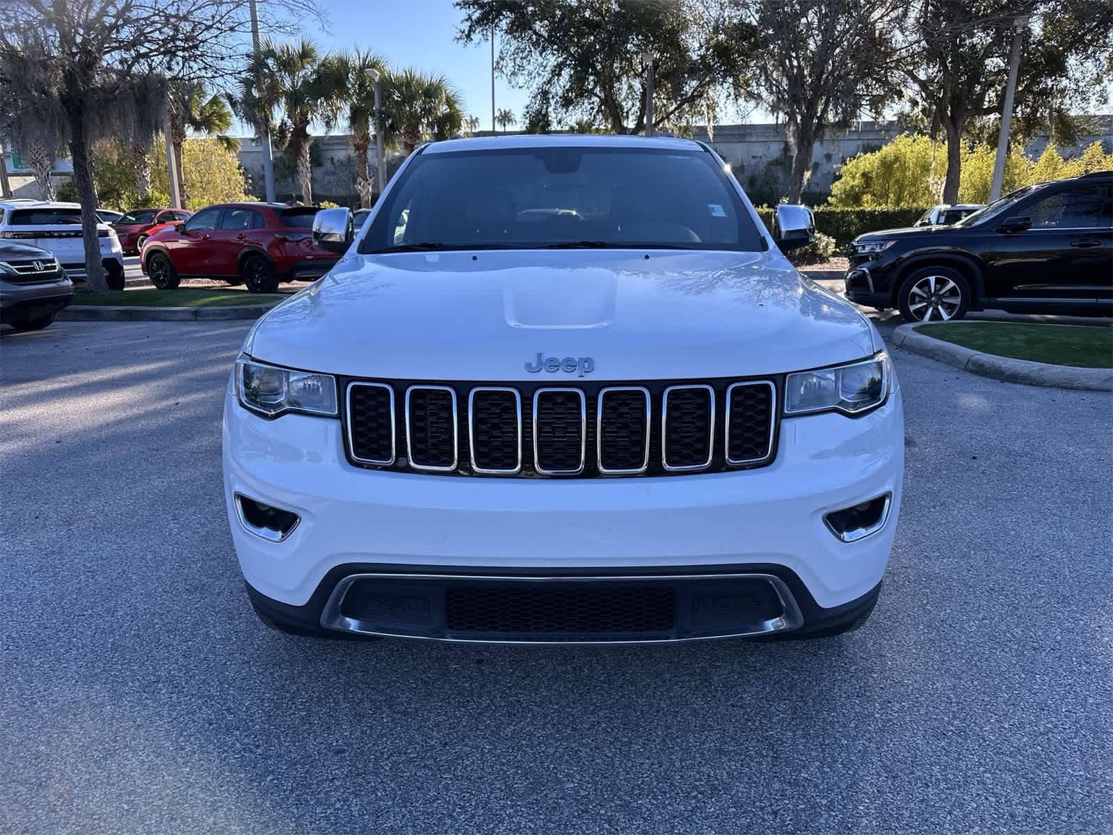 Thumbnail: 2020 Jeep Grand Cherokee - 9