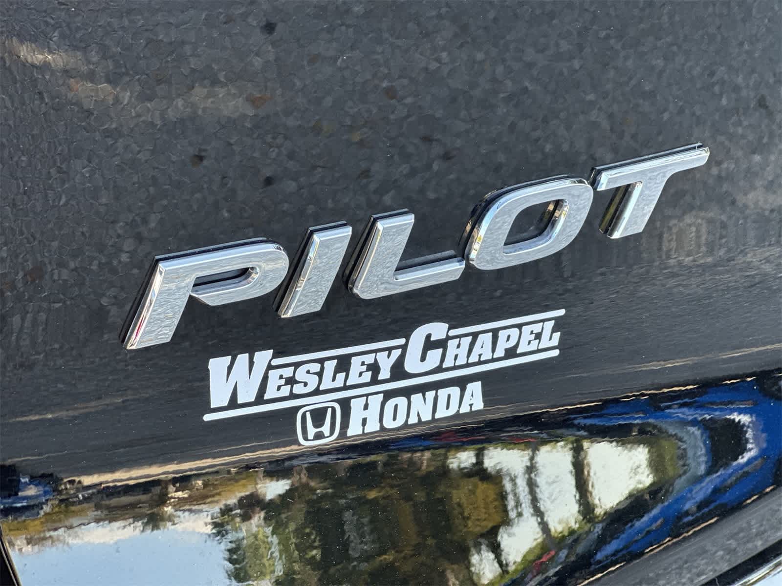 Thumbnail: 2017 Honda Pilot - 11