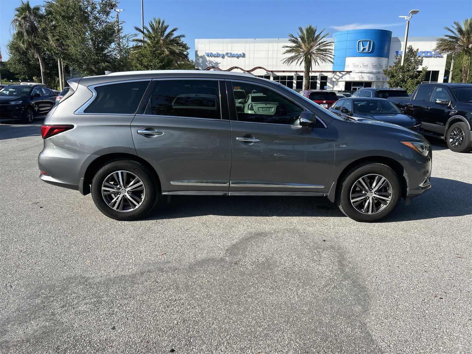 Thumbnail: 2019 INFINITI QX60 - 7