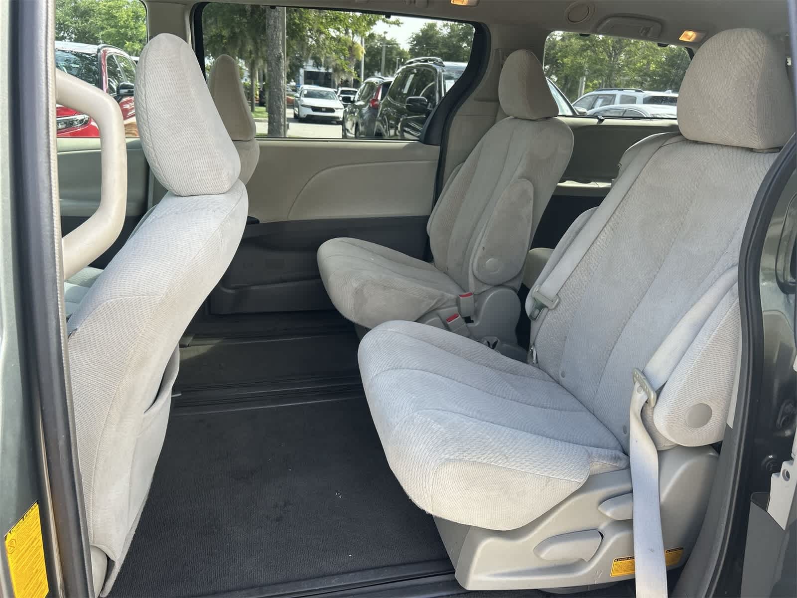 Thumbnail: 2011 Toyota Sienna - 15