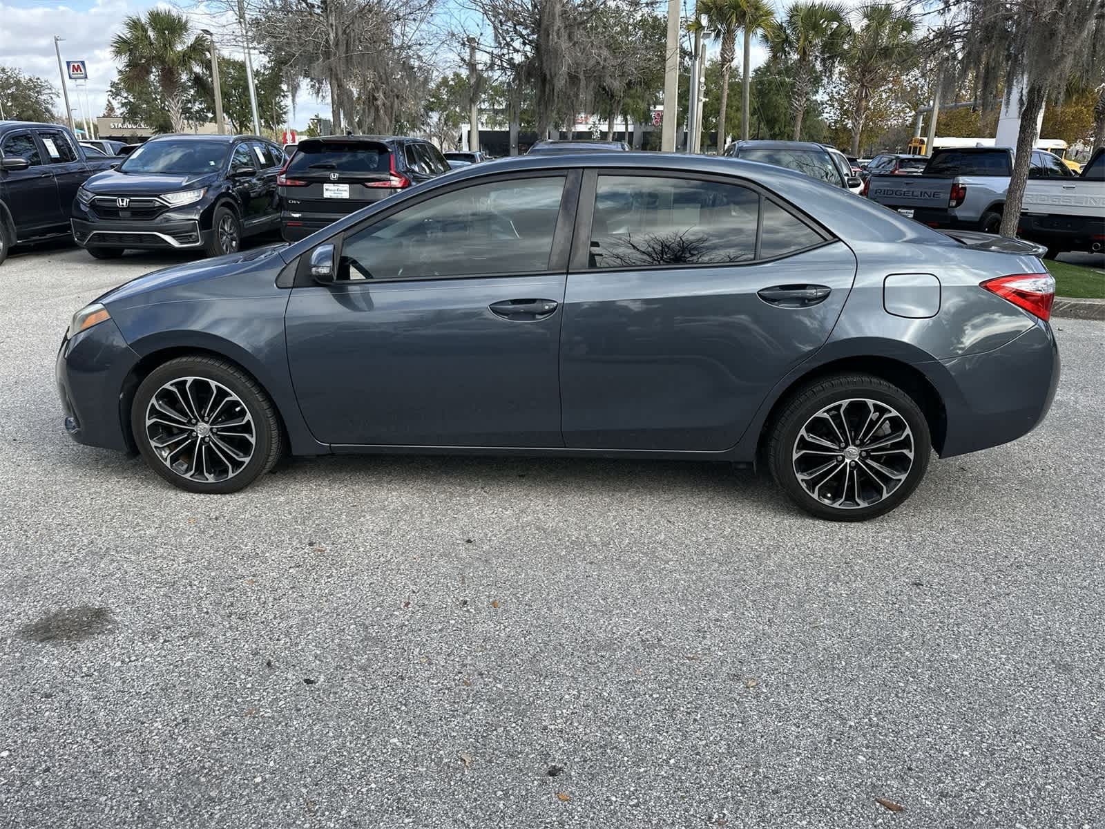 Thumbnail: 2015 Toyota Corolla - 3