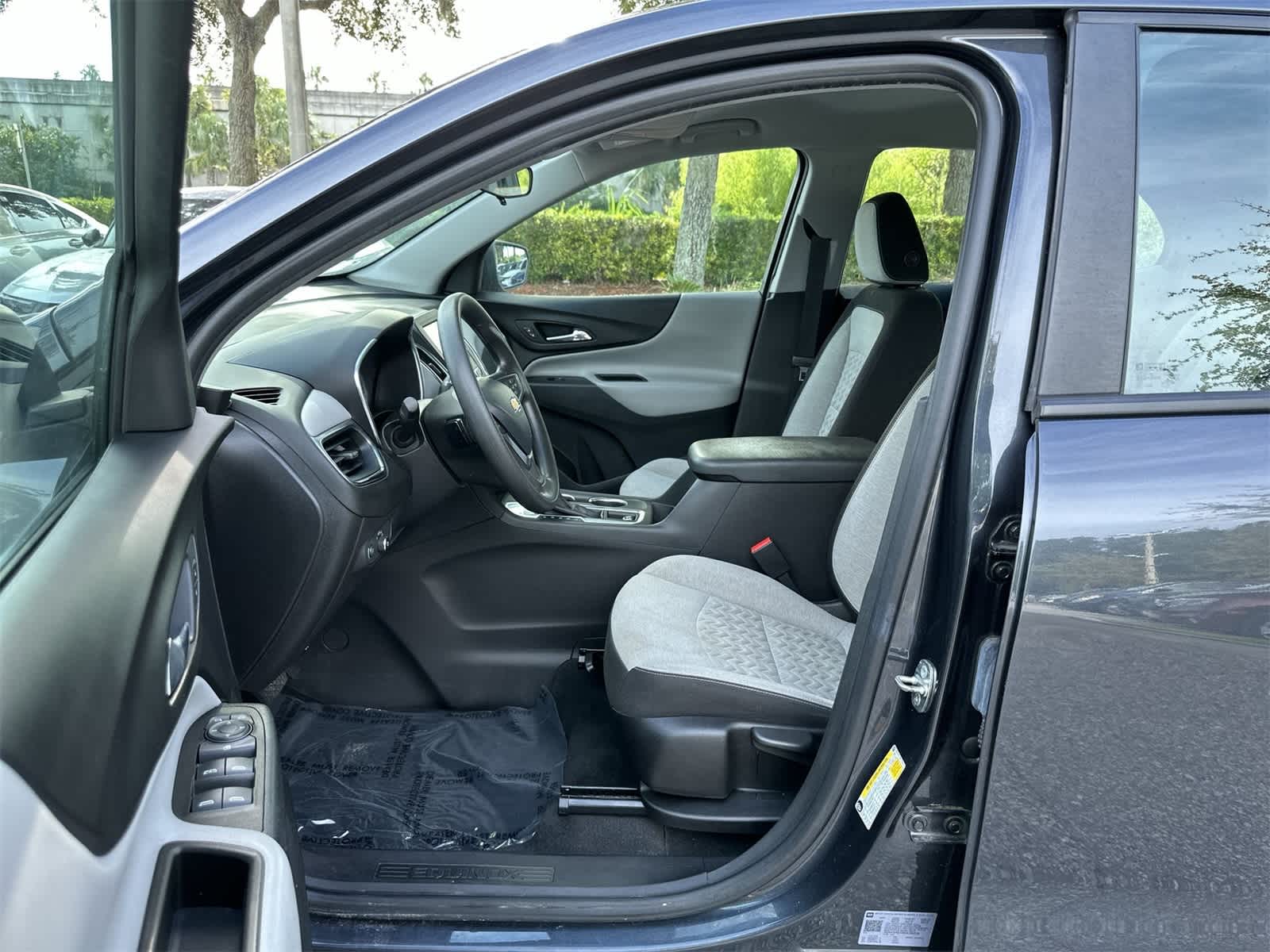 Thumbnail: 2022 Chevrolet Equinox - 2