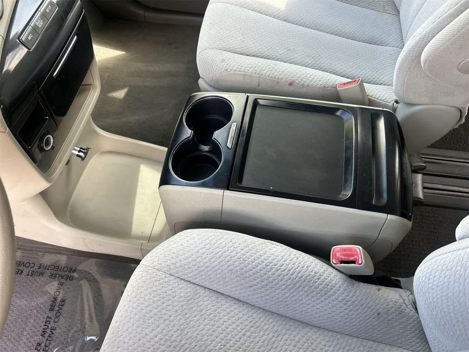 Thumbnail: 2011 Toyota Sienna - 19