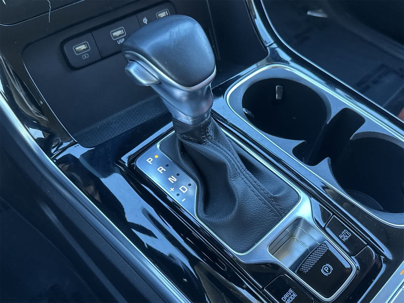 Thumbnail: 2024 Kia Carnival - 21