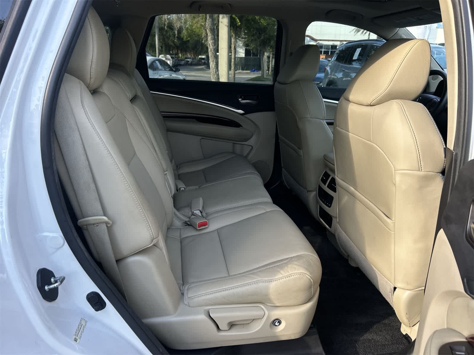 Thumbnail: 2016 Acura MDX - 16