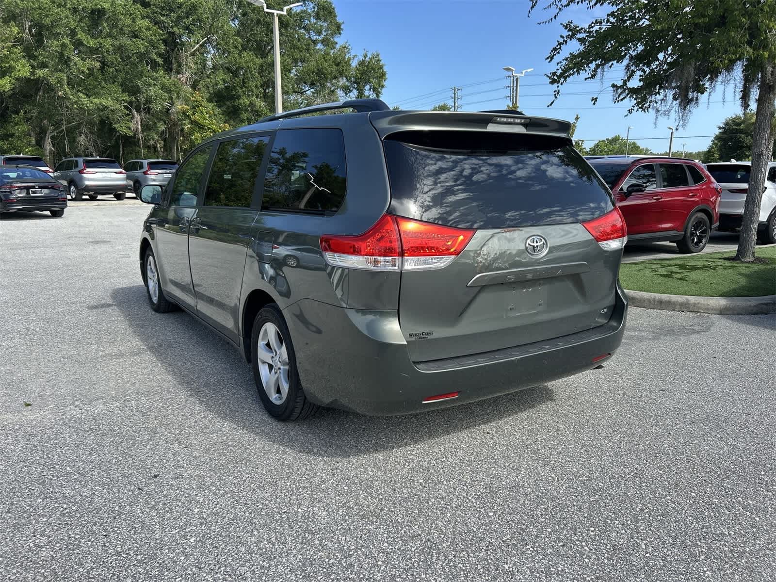 Thumbnail: 2011 Toyota Sienna - 4