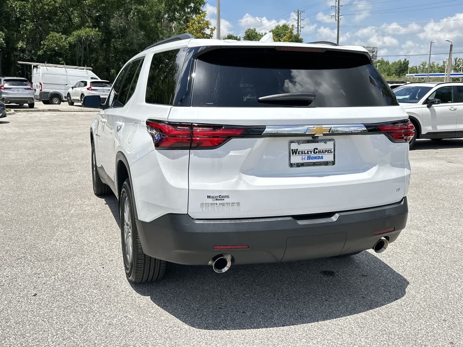 Thumbnail: 2023 Chevrolet Traverse - 3